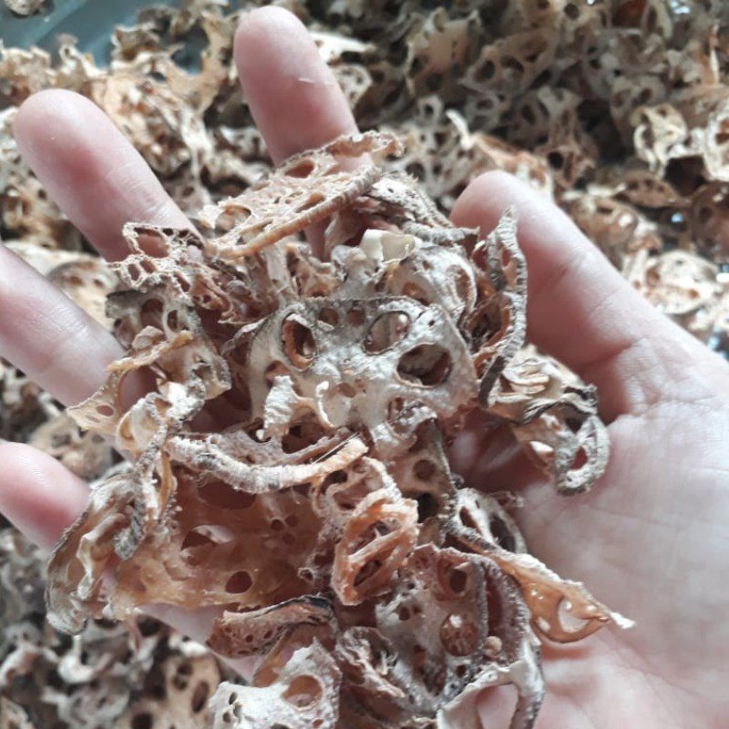 Step 2 Sun-drying and roasting lotus root Dried lotus root tea