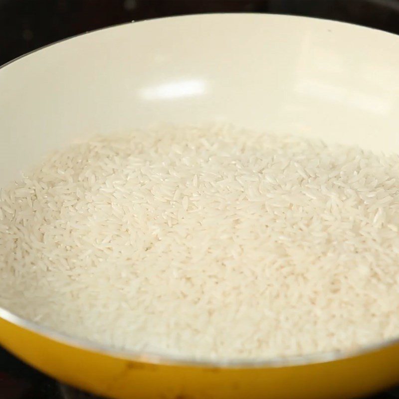 Step 3 Roast the rice Beef tail porridge