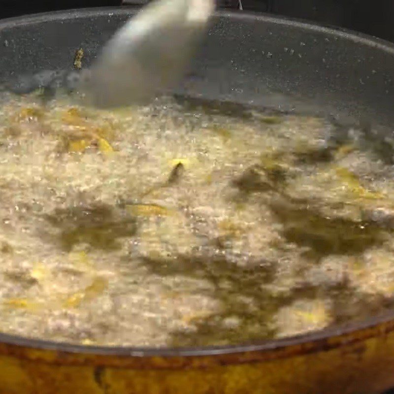 Step 3 Sauté the shrimp