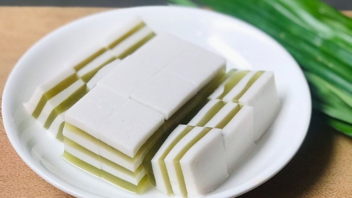 Pandan Jelly with Coconut Milk (recipe shared by a user)