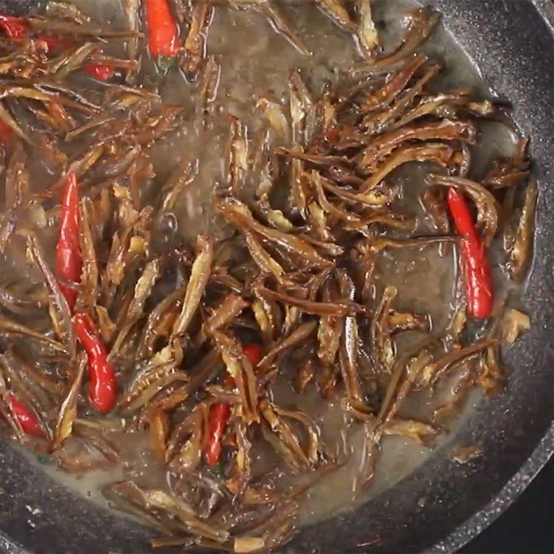 Step 2 Simmer the anchovies Anchovy Sticky Rice