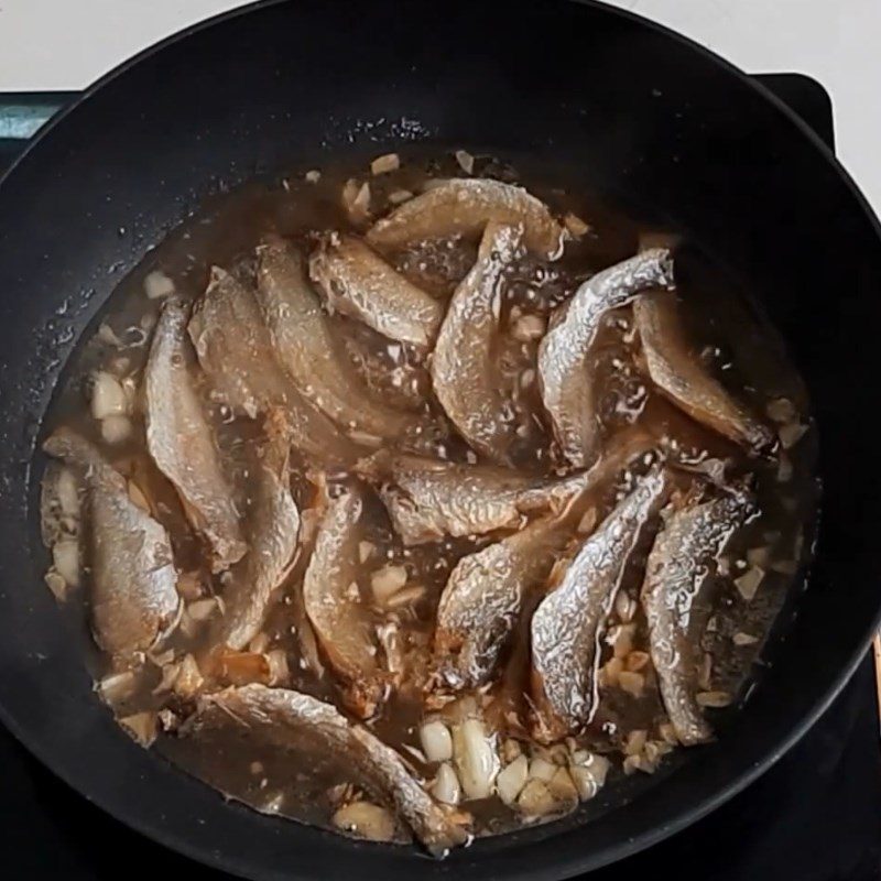 Step 3 Dry Braised Mackerel