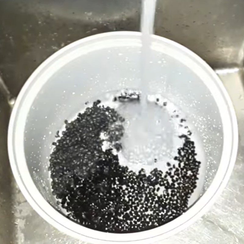 Step 1 Wash black beans Black Bean Dessert with Agar