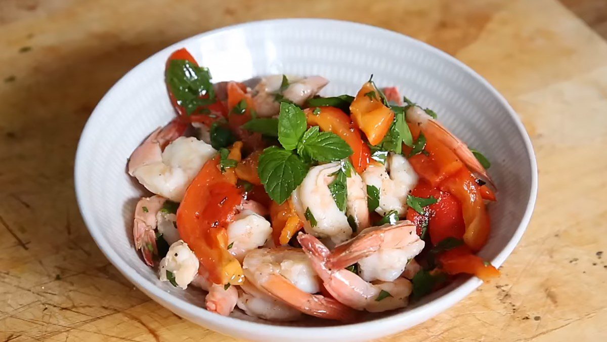 Shrimp Bell Pepper Salad