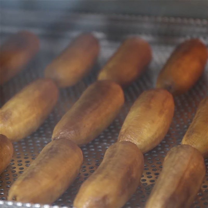Step 3 Drying bananas with the oven Dried bananas