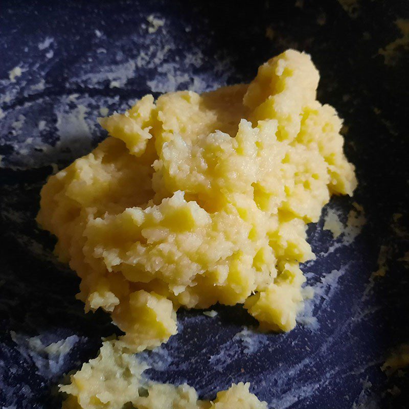 Step 1 Cook the mung bean filling for Sweet Tapioca Cake