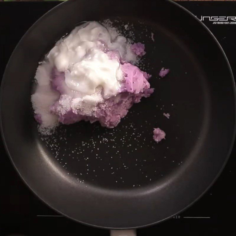 Step 2 Prepare the purple yam filling Fried sticky rice cake with purple yam filling