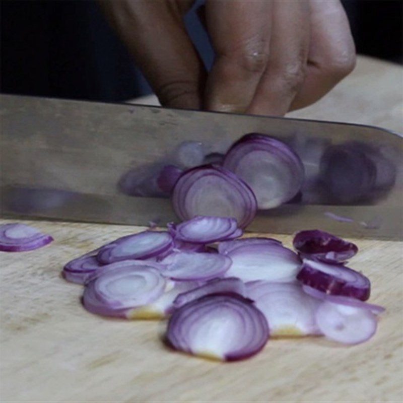 Step 2 Prepare other ingredients for Thai squid salad