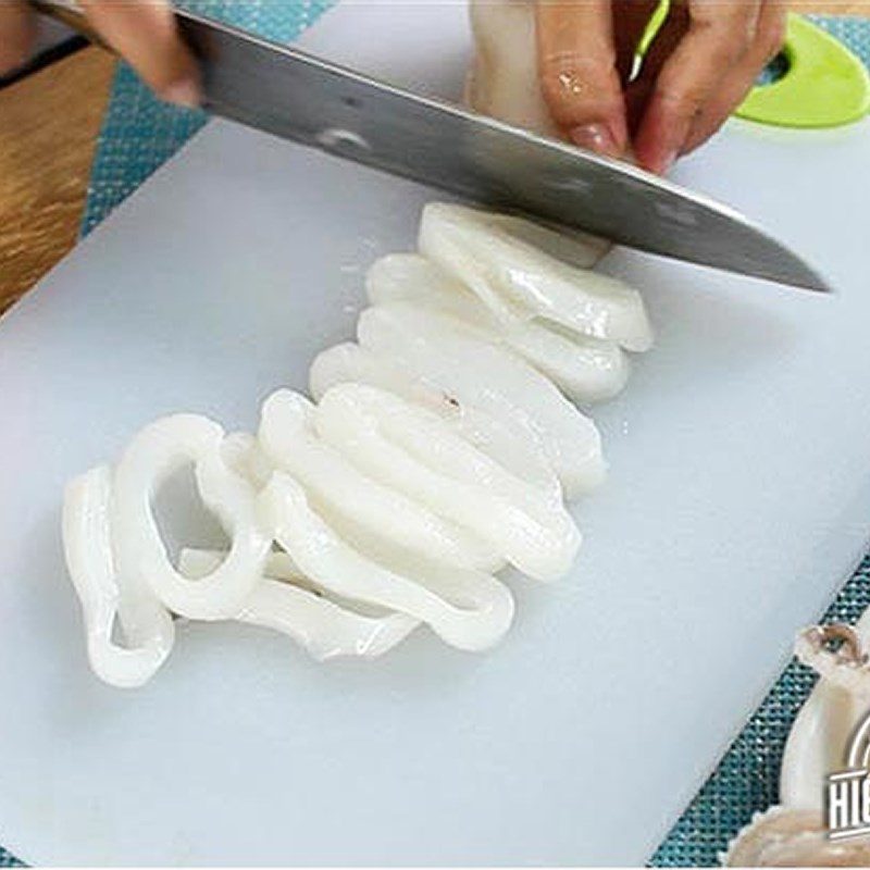 Step 2 Prepare the Korean squid salad