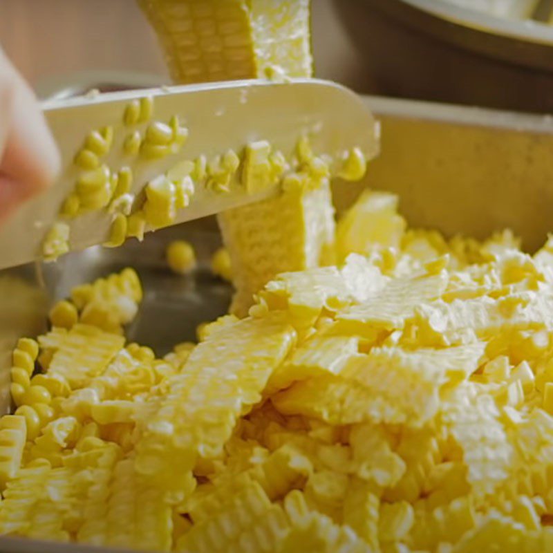 Step 1 Prepare the ingredients for Sweet Corn Porridge from the Philippines