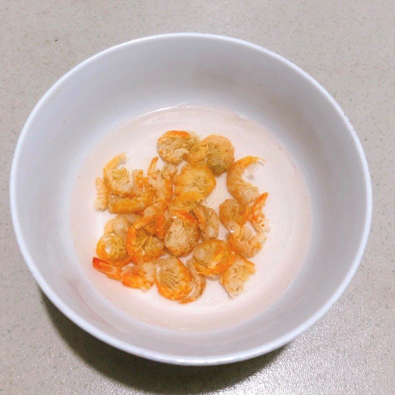 Step 1 Prepare the ingredients for dried shrimp cabbage soup