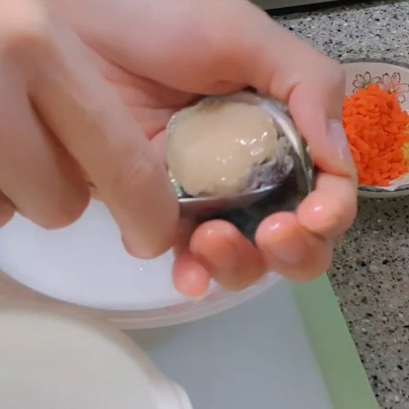Step 1 Prepare the abalone Abalone and Carrot Porridge for babies
