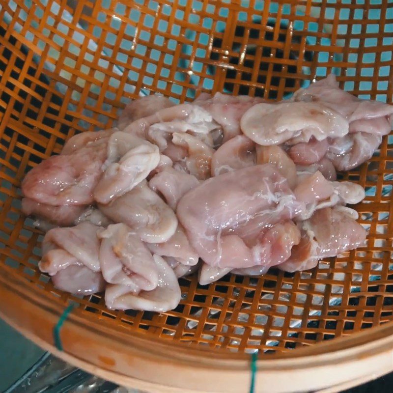 Step 1 Prepare fish stomach Basa fish stomach stir-fried with lemongrass and chili