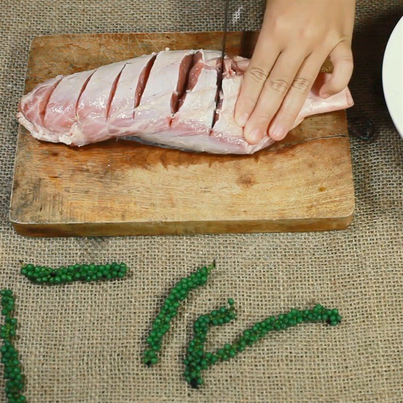 Step 1 Prepare the beef brisket Grilled Beef Brisket with Green Pepper