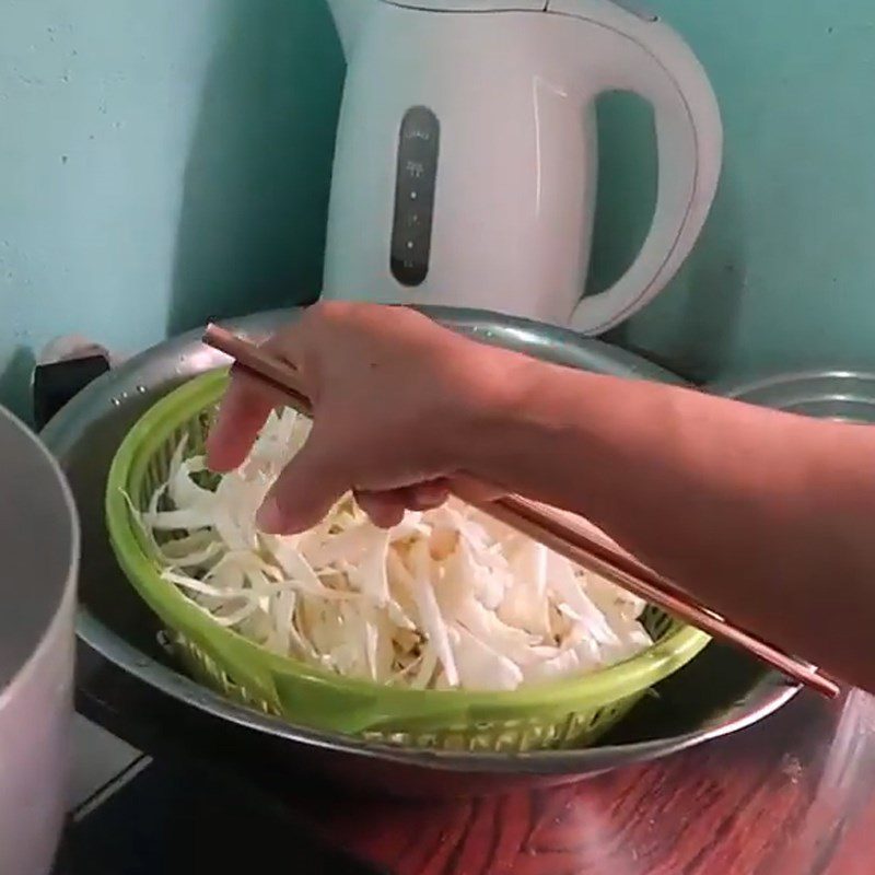 Step 2 Prepare cabbage Fresh shrimp cabbage soup