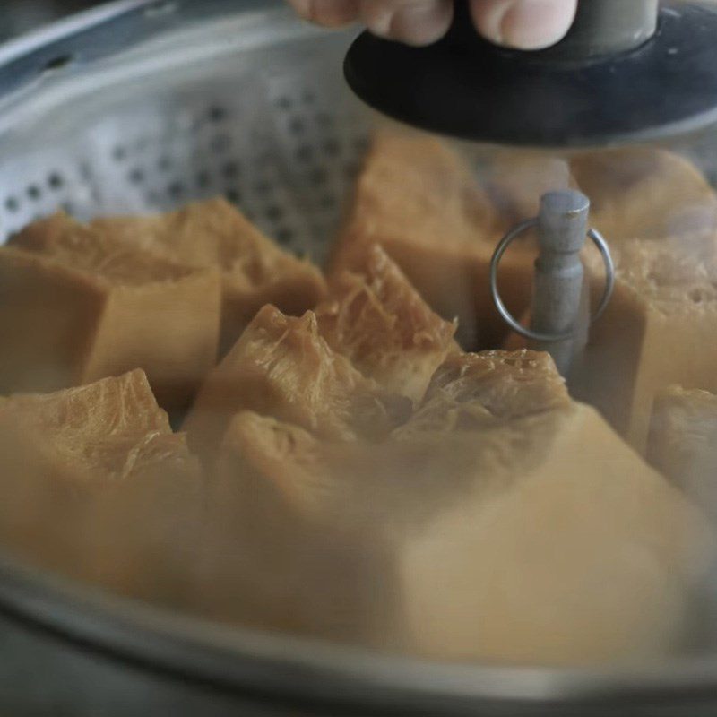 Step 1 Prepare the pumpkin for Pumpkin Spice Latte