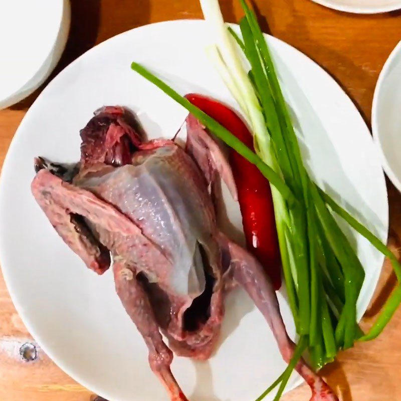 Step 1 Prepare the pigeon Grilled Pigeon with Salt and Chili