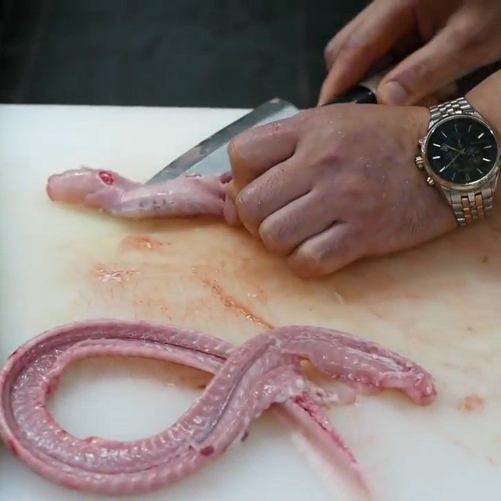 Step 1 Prepare the snakehead fish Grilled snakehead fish with satay