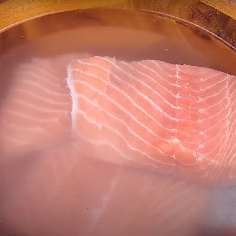 Step 1 Prepare salmon Dried salmon made with an oven