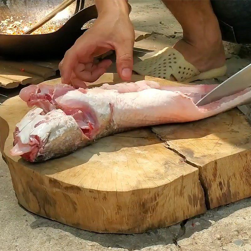 Step 1 Prepare snakehead fish Grilled snakehead fish with salt and chili