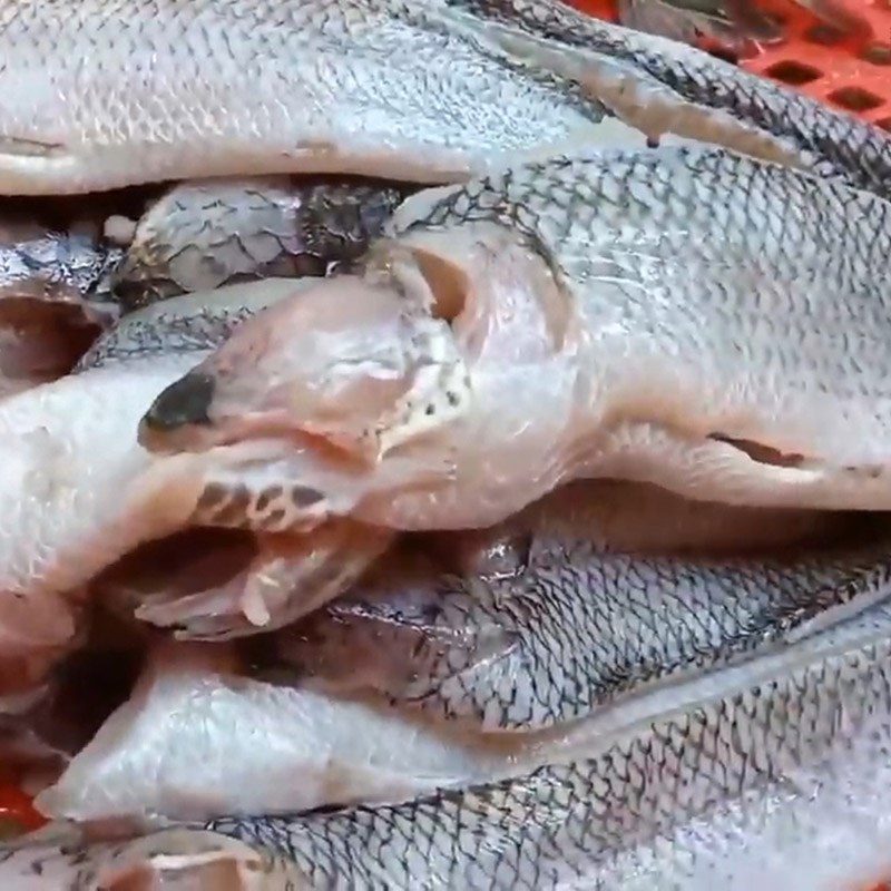 Step 1 Prepare Snakehead Fish Dried Snakehead Fish