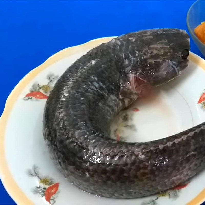 Step 1 Prepare snakehead fish for fish sauce