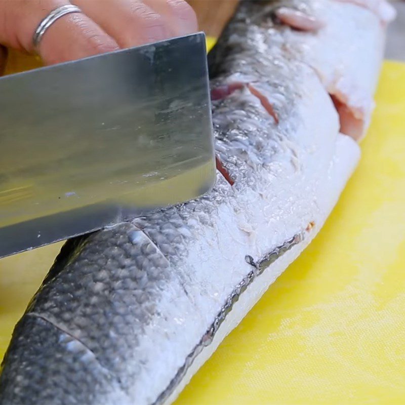 Step 1 Prepare the Snakehead Fish Grilled Snakehead Fish with Chili Salt