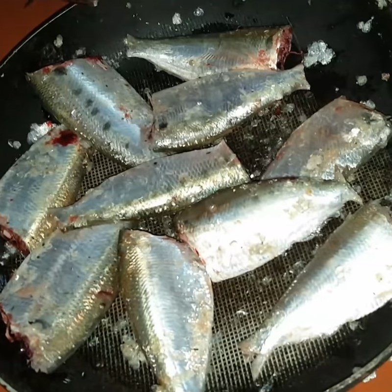 Step 1 Prepare the sardines Sardine Salad