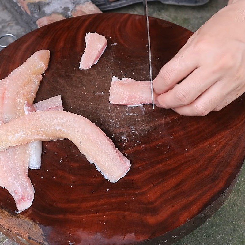 Step 1 Prepare catfish Grilled catfish with ginger and lemongrass