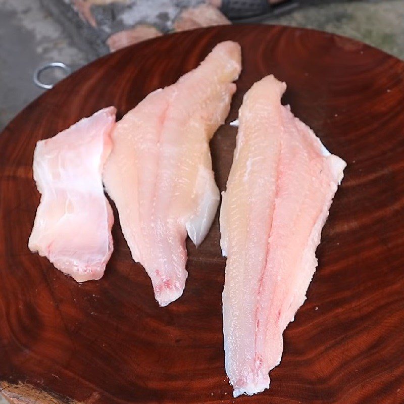 Step 1 Prepare catfish Grilled catfish with ginger and lemongrass