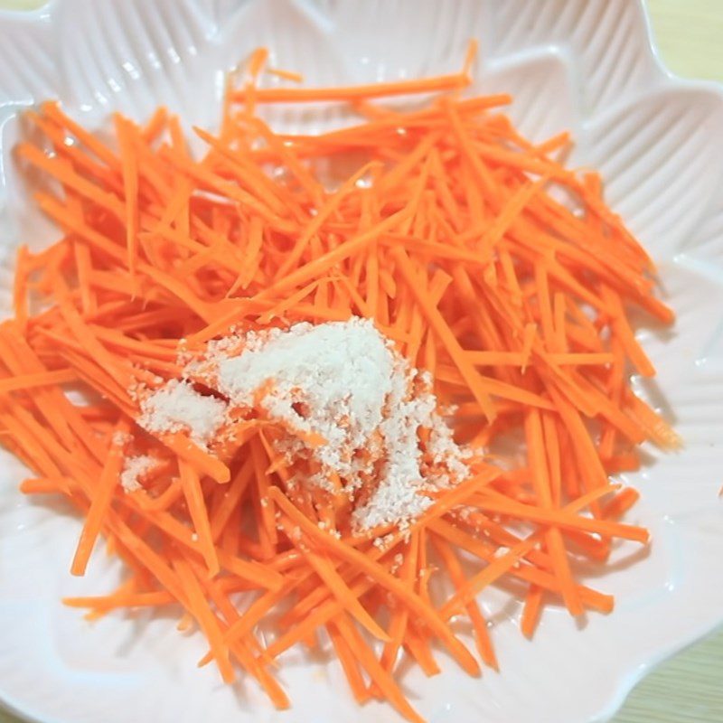 Step 1 Prepare the carrot Crispy cucumber and carrot salad