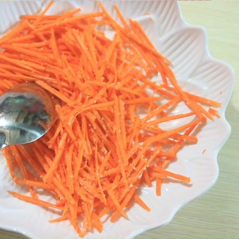 Step 1 Prepare the carrot Crispy cucumber and carrot salad