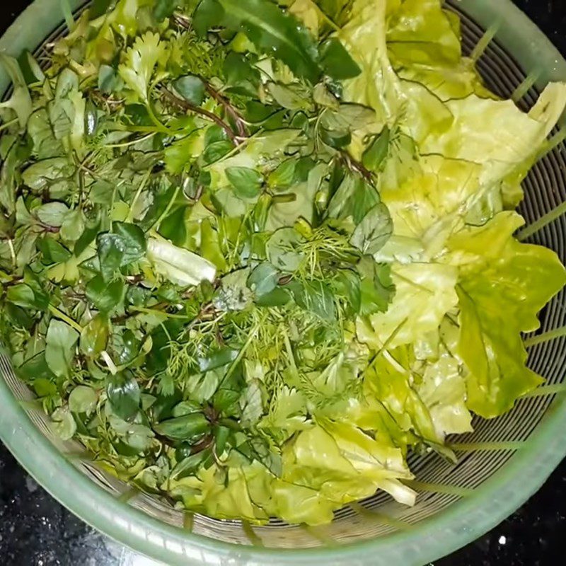 Step 1 Prepare the vegetables for Pork Intestine Hotpot