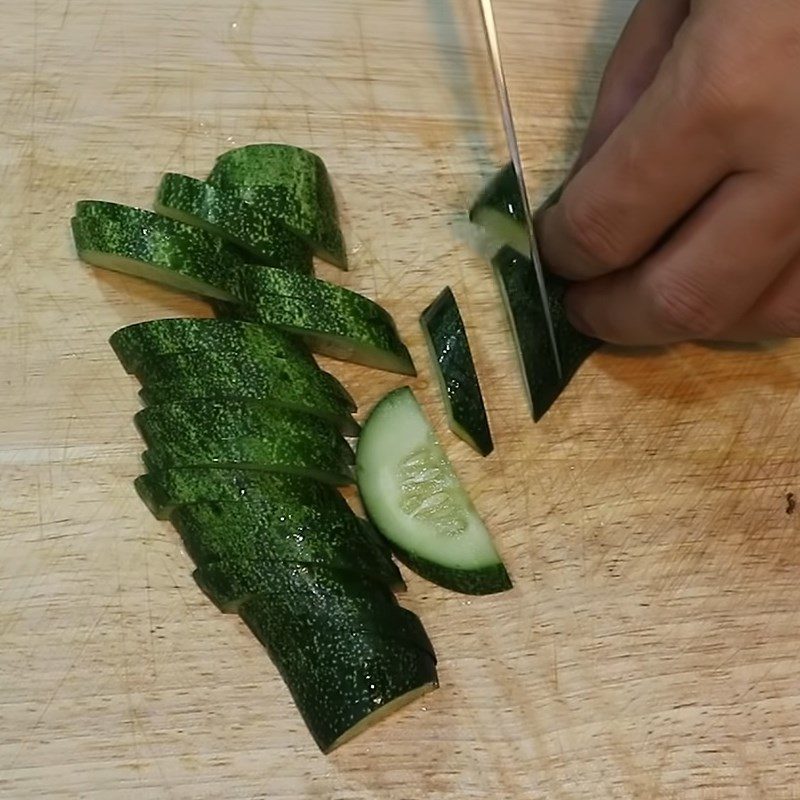 Step 1 Prepare the types of salad vegetables, sausage, cucumber