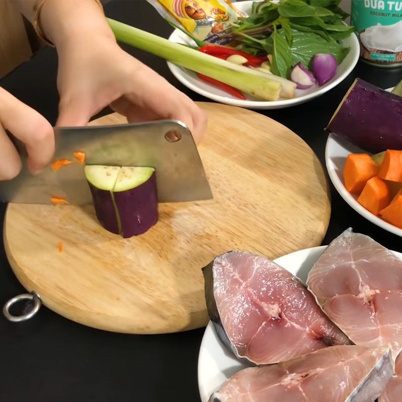 Step 1 Prepare the vegetables for Mackerel Curry