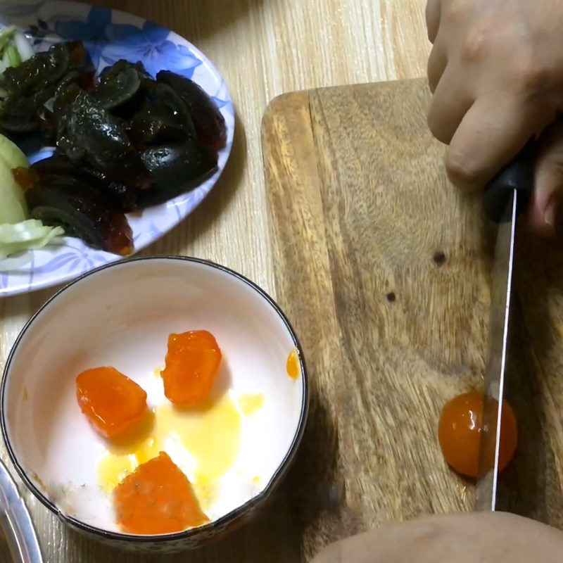 Step 2 Prepare the types of eggs Steamed Eggs with Straw Mushrooms and Salted Duck Eggs