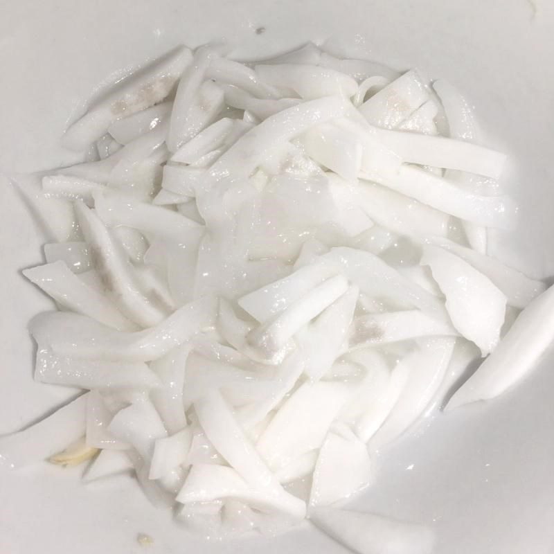 Step 1 Prepare the ingredients for coconut pandan jelly