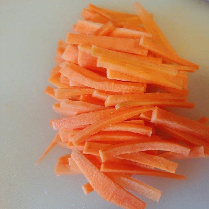 Step 1 Prepare the ingredients for Stir-fried Carrot and Broccoli