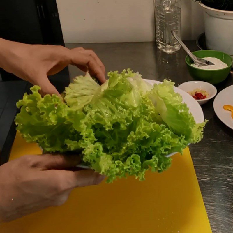 Step 1 Prepare the ingredients for Fried Fish Roe with Fish Sauce