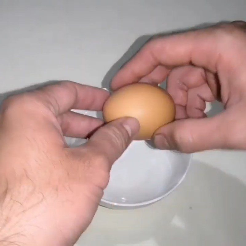 Step 1 Prepare the ingredients for Egg Cabbage Soup