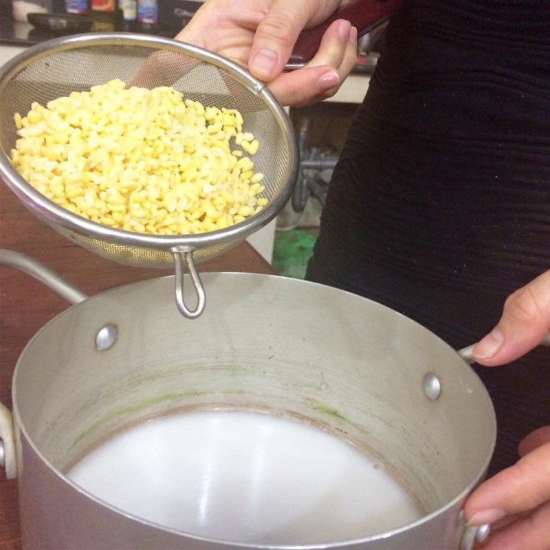 Step 1 Prepare the ingredients for sweet steamed rice cake from the western region