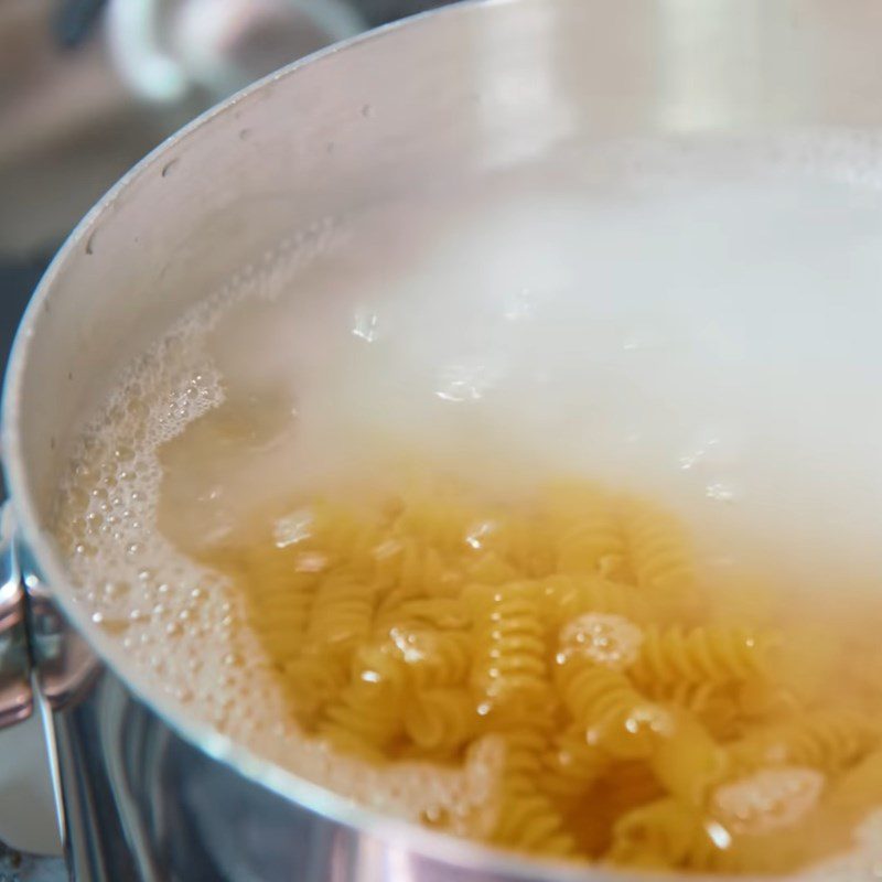 Step 1 Prepare the ingredients for sausage cheese pasta salad