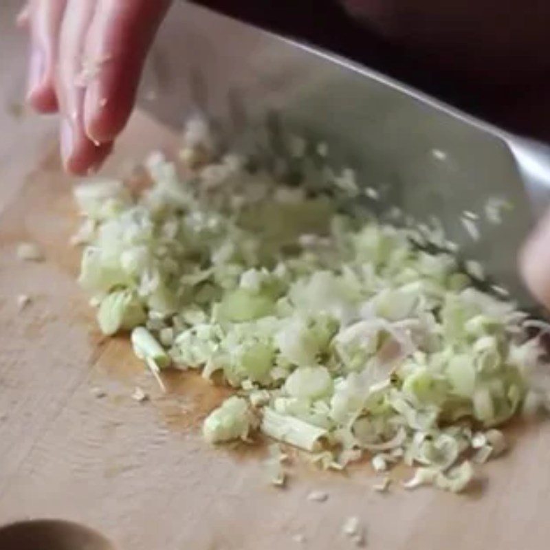 Step 1 Prepare the ingredients for Braised Pork Leg with Lemongrass