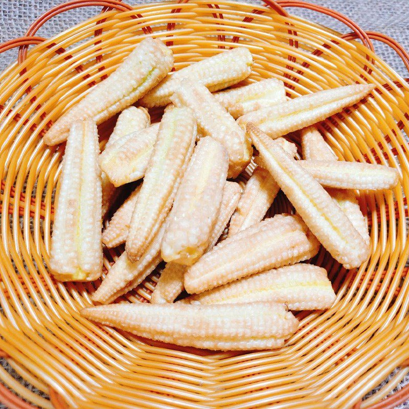 Step 1 Preparing the ingredients for Sautéed Young Corn with Butter