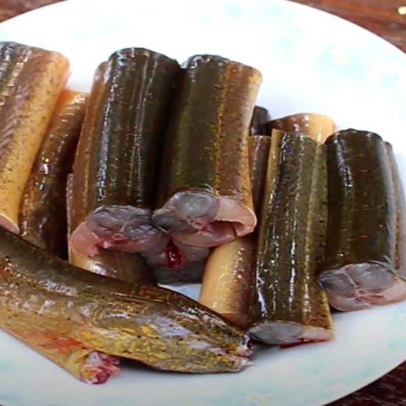 Step 1 Prepare the ingredients for Eel Porridge with Bok Choy