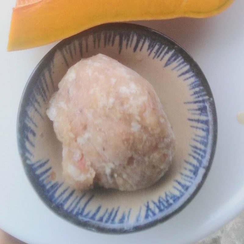 Step 1 Prepare the ingredients for Minced Pork Pumpkin Soup (recipe shared from a user)