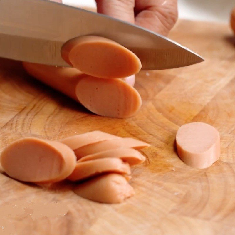 Step 1 Prepare the ingredients for instant noodle pizza
