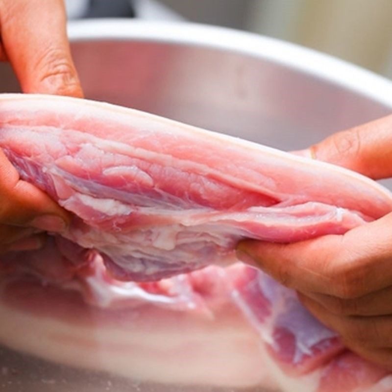 Step 1 Prepare the ingredients for Shrimp and Pork Cake