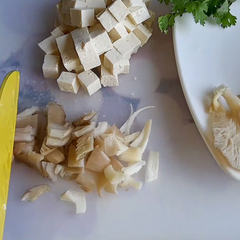 Step 1 Prepare the ingredients for Vegetarian Pumpkin Mushroom Soup
