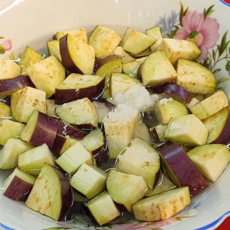 Step 1 Prepare the ingredients for Eggplant with Vegetarian Sauce
